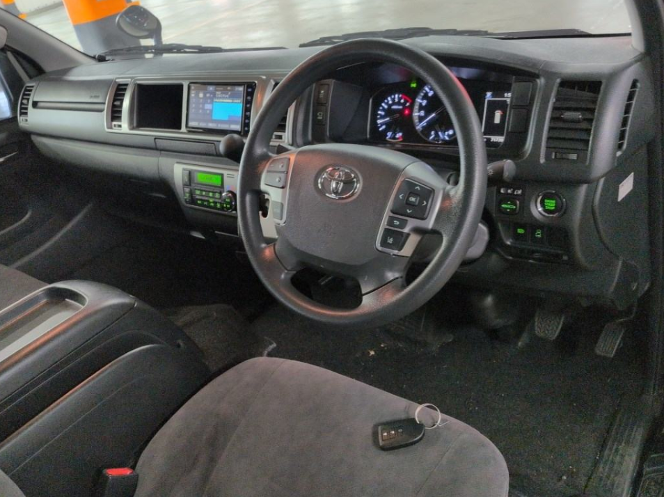 2021 Toyota Hiace Wagon 4D Grand Cabin for sale - image 5