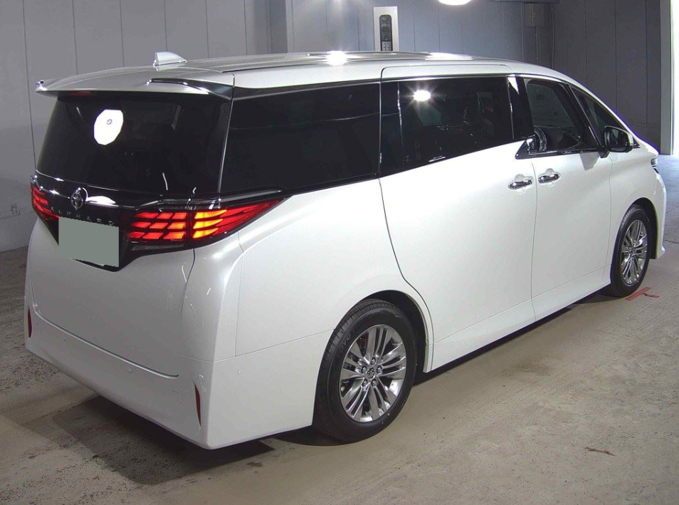 2026 Toyota Alphard Z for sale - image 4
