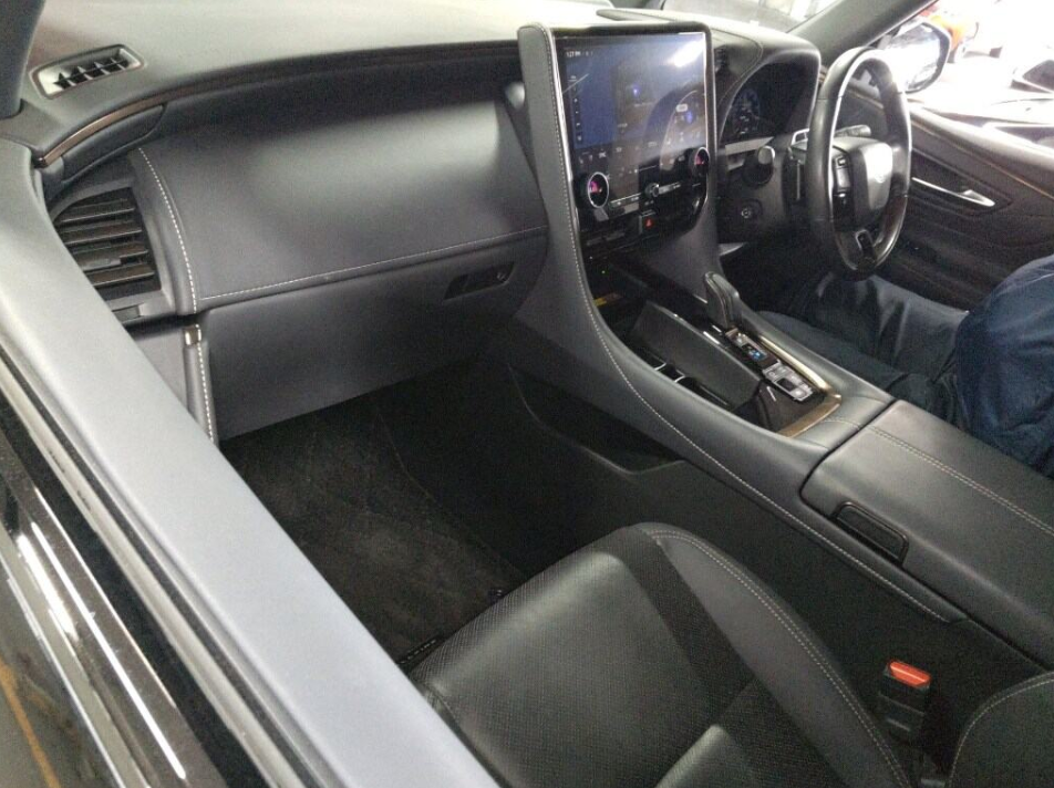 2023 Toyota Vellfire Hybrid 5D Z Premier for sale - image 5