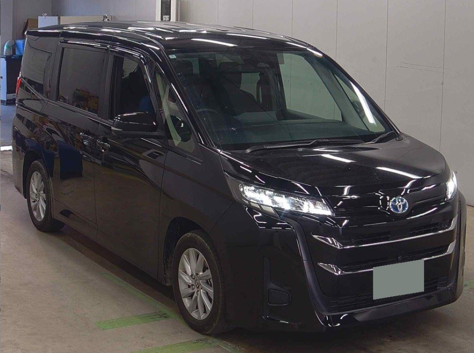 Toyota Noah Hybrid 5D G