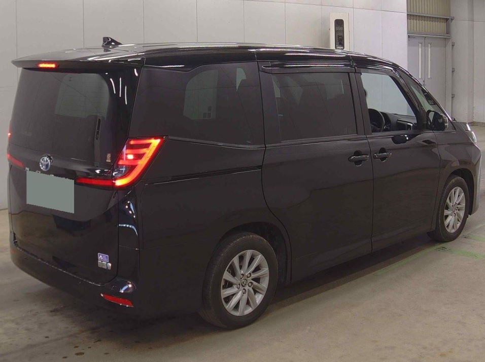 2024 Toyota Noah Hybrid 5D G for sale - image 4