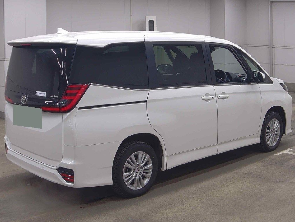 2025 Toyota Noah 5D 4WD S-Z for sale - image 4