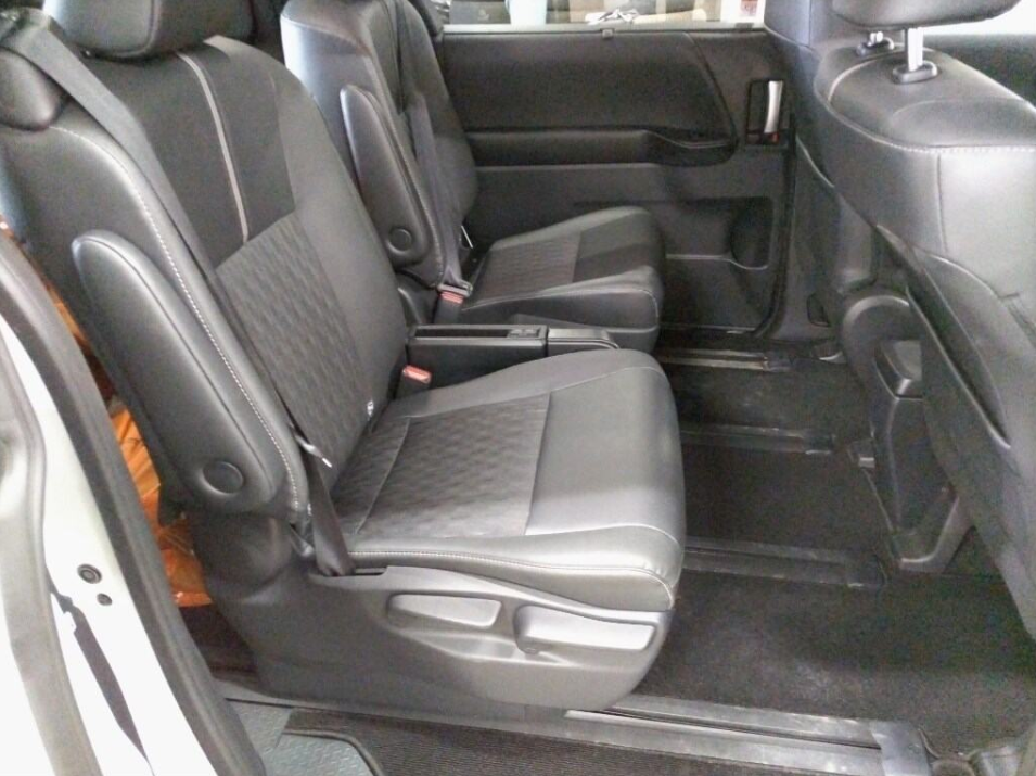 2025 Toyota Noah 5D 4WD S-Z for sale - image 6