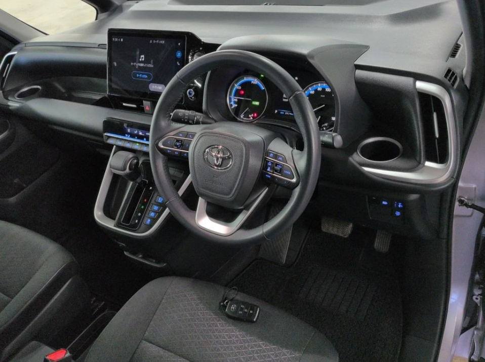 2023 Toyota Noah Hybrid 5D G for sale - image 5