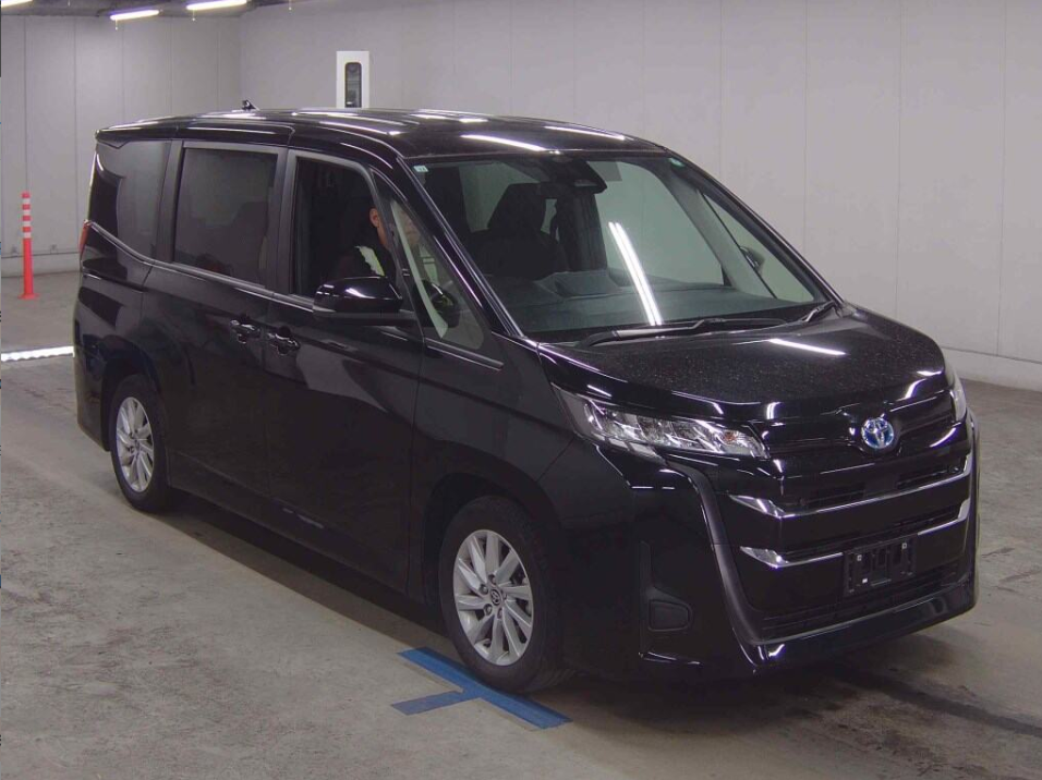 2022 Toyota Noah Hybrid 5D G for sale
