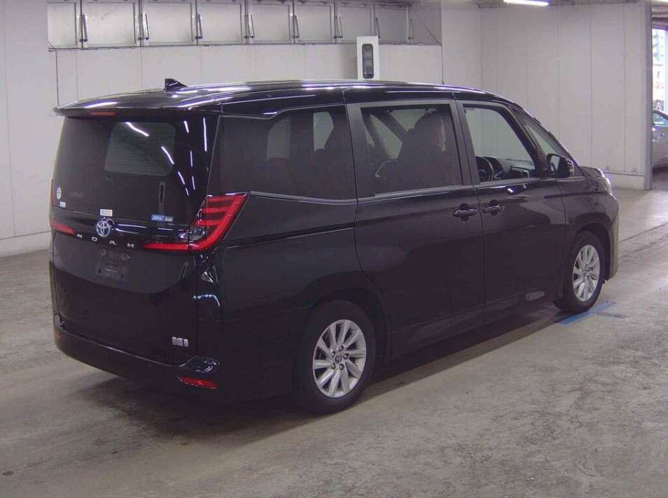 2022 Toyota Noah Hybrid 5D G for sale - image 4