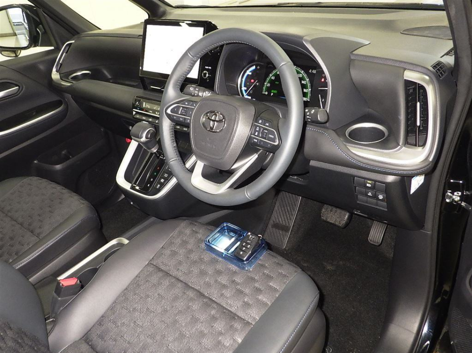 2025 Toyota Voxy Hybrid 5D S-Z for sale - image 5